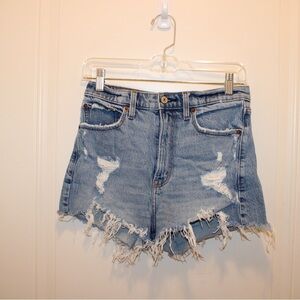 Abercrombie & Fitch High Rise Mom Short Distressed